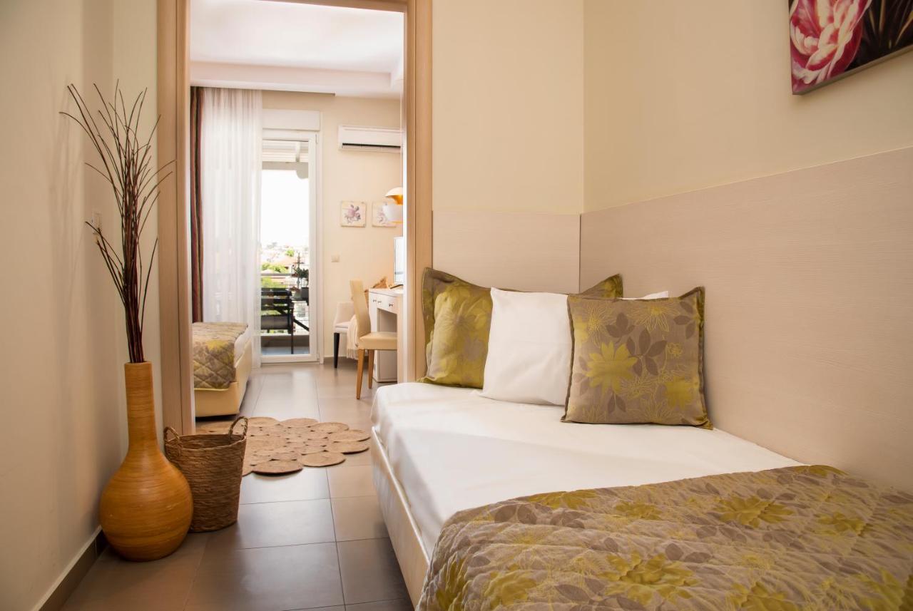 Aqua Mare Hotel Nea Kallikrateia Esterno foto